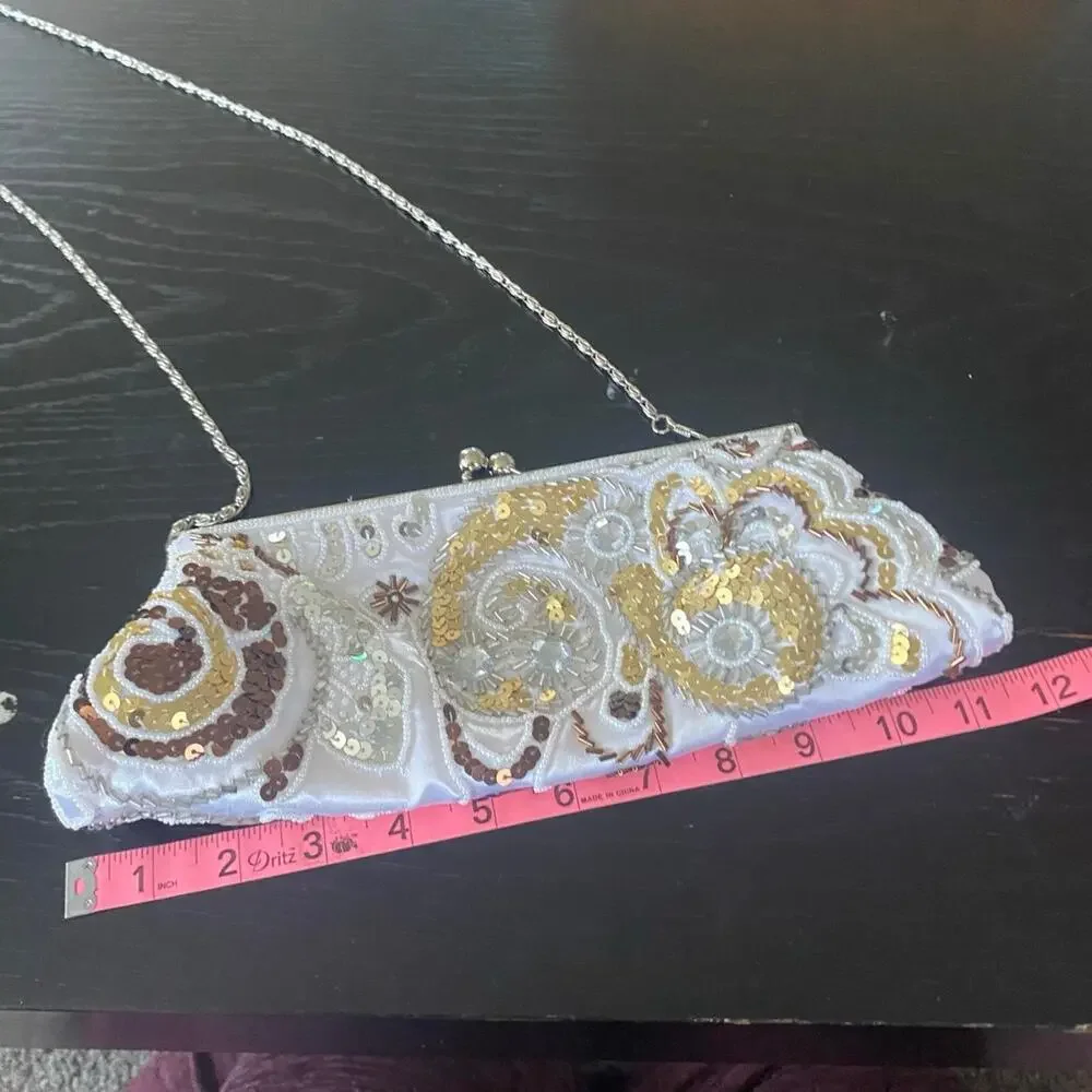 Vintage 90s apt 9 white clutch